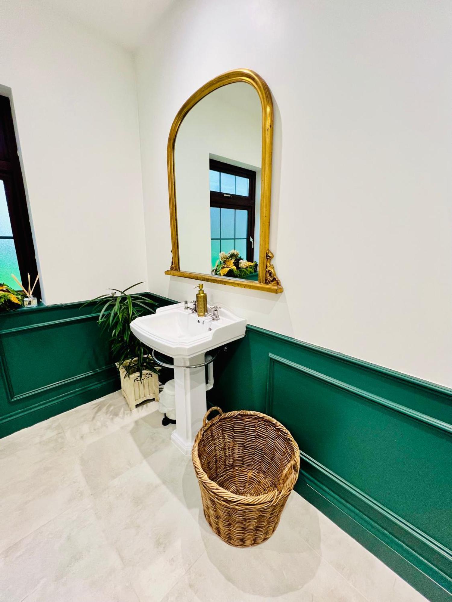 Acrewood House Apartment Tara Ngoại thất bức ảnh